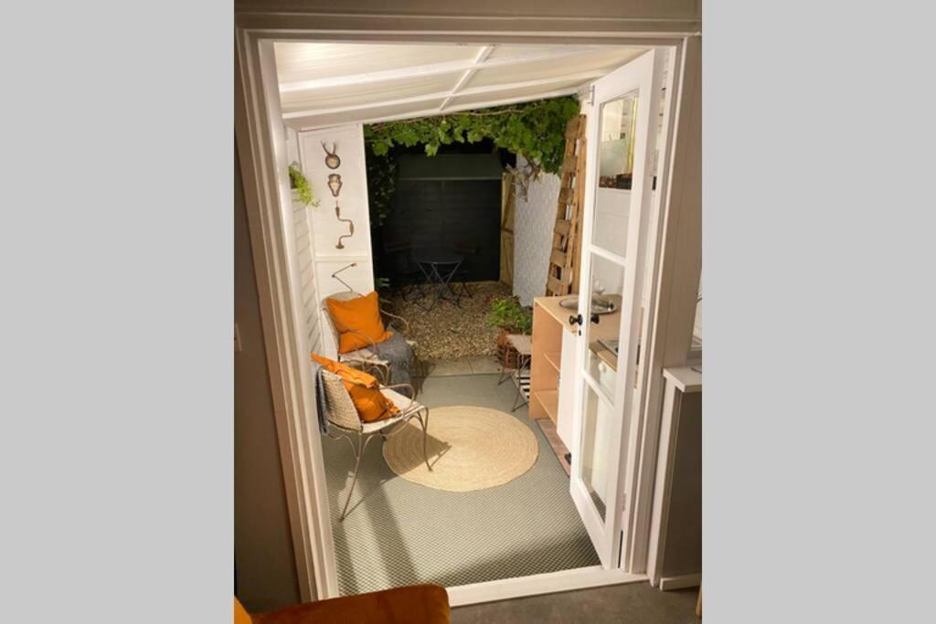 The Yellow Door Whitstable - Peaceful Retreat Close To Beach Exterior photo